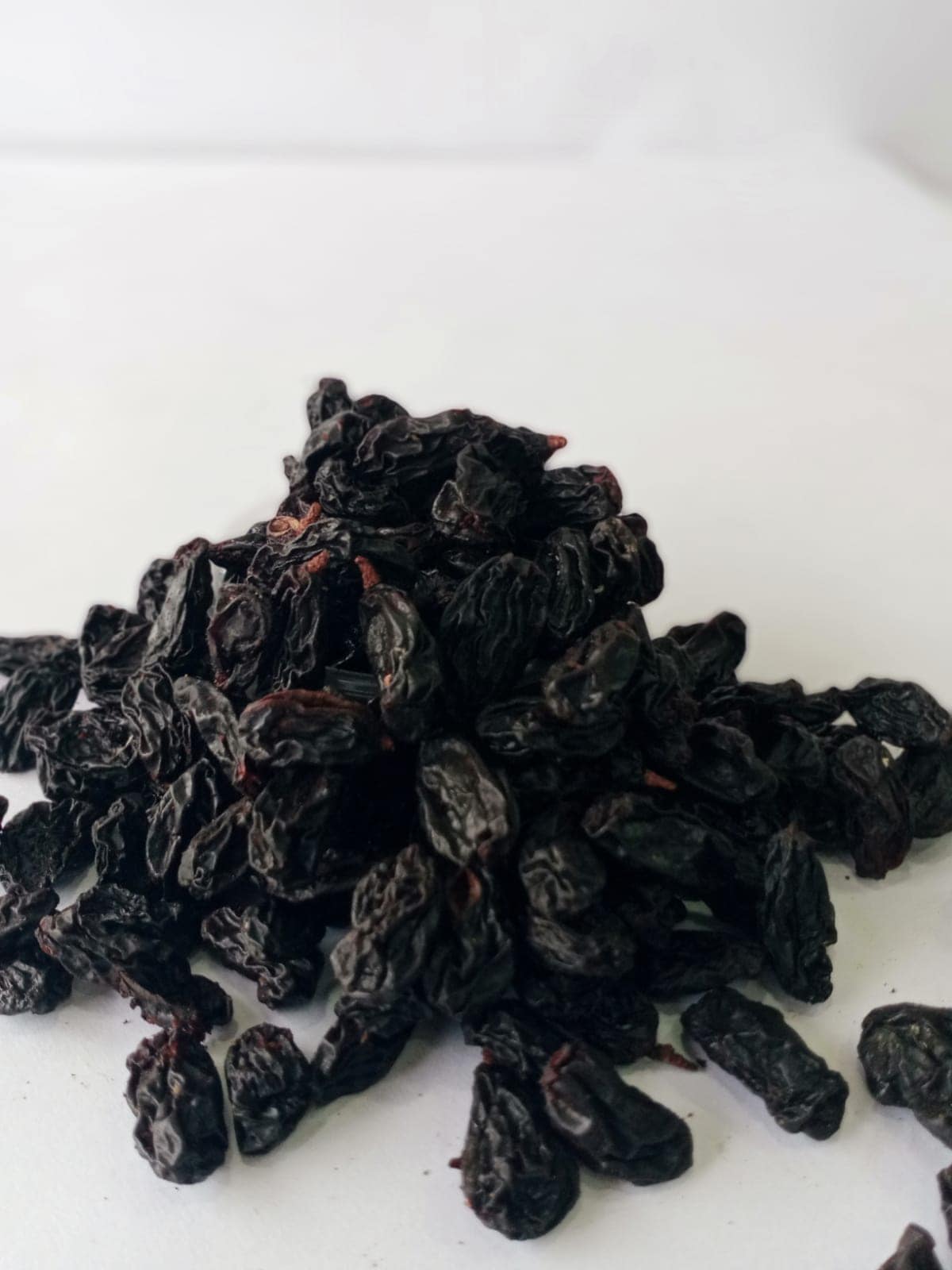 Black Seedless Raisins